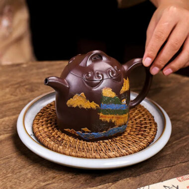 Full Handmade Yixing Zisha Teapot [Shanshui Qin Quan] (Lao Zi Ni – 420ml)
