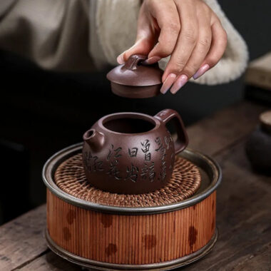 Full Handmade Yixing Zisha Teapot [Shen Yun Jiangnan] (Zi Ni – 130ml)