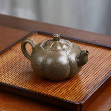 Full Handmade Yixing Zisha Teapot [Shengshi Lianhua Pot] (Qing Duan Ni – 320ml)
