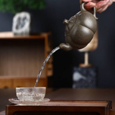 Full Handmade Yixing Zisha Teapot [Shengshi Lianhua Pot] (Qing Duan Ni – 320ml)