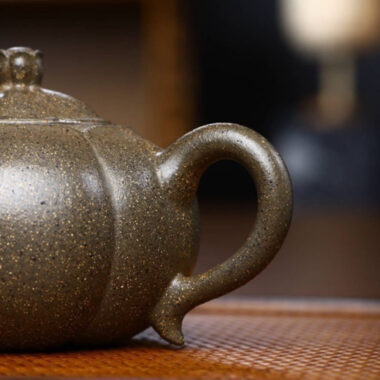 Full Handmade Yixing Zisha Teapot [Shengshi Lianhua Pot] (Qing Duan Ni – 320ml)