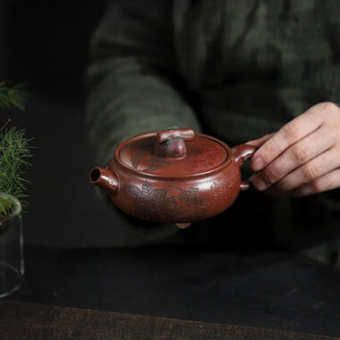 Full Handmade Yixing Zisha Teapot [Shi Shi Ruyi] (Di Cao Qing – 200ml)