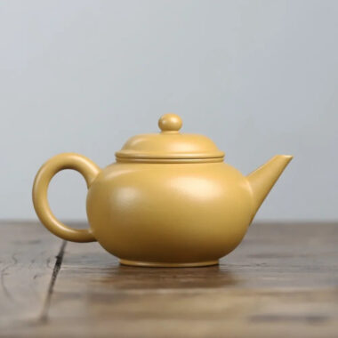 Full Handmade Yixing Zisha Teapot [Shui Ping Pot] (Huangjin Zhu Ni – 220ml)