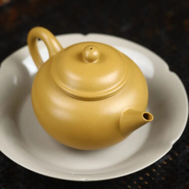 Full Handmade Yixing Zisha Teapot [Shui Ping Pot] (Huangjin Zhu Ni – 220ml)