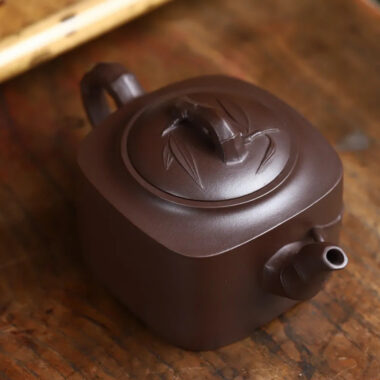 Full Handmade Yixing Zisha Teapot [Sifang Bamboo Pot] (Lao Zi Ni – 250ml)