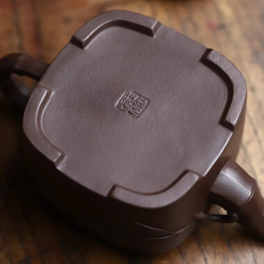 Full Handmade Yixing Zisha Teapot [Sifang Bamboo Pot] (Lao Zi Ni – 250ml)