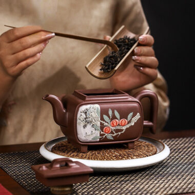 Full Handmade Yixing Zisha Teapot [Sifang Kai Chuang] (Zi Ni – 520ml)