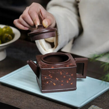 Full Handmade Yixing Zisha Teapot [Sifang Pin Xiang] (Di Cao Qing – 350ml)