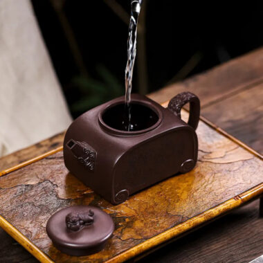Full Handmade Yixing Zisha Teapot [Sifang Ruishou] (Lao Zi Ni – 460ml)