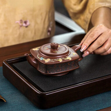 Full Handmade Yixing Zisha Teapot [Sifang Yubi] (Di Cao Qing – 250ml)