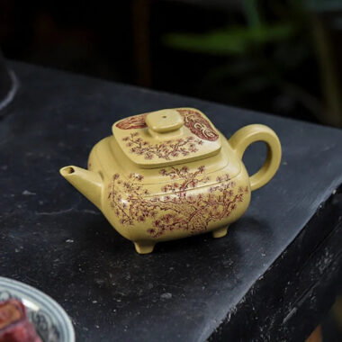 Full Handmade Yixing Zisha Teapot [Song Yun Cha Xiang] (Bensan Lu Ni – 400ml)