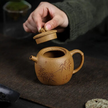 Full Handmade Yixing Zisha Teapot [Taihu Zhu Yun] (Huangjin Duan Ni – 220ml)