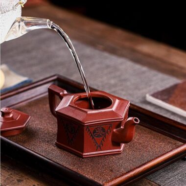 Full Handmade Yixing Zisha Teapot [Three Kingdoms] (Long Xue Sha – 300ml)