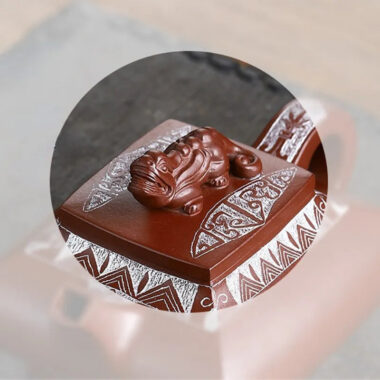 Full Handmade Yixing Zisha Teapot [Wealthy] (Lao Zi Ni – 400ml)