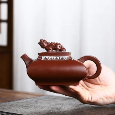 Full Handmade Yixing Zisha Teapot [Wealthy] (Lao Zi Ni – 400ml)