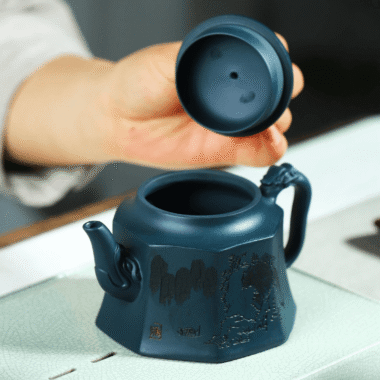 Full Handmade Yixing Zisha Teapot [Wei Er Bu Zheng] (Tian Qing Ni – 260ml)