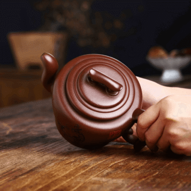 Full Handmade Yixing Zisha Teapot [Wengu Zhixin] (Di Cao Qing – 460ml)