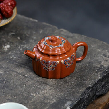 Full Handmade Yixing Zisha Teapot [Wucai De Zhong] (Xiao Meiyao Zhu Ni – 150ml)