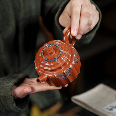 Full Handmade Yixing Zisha Teapot [Wucai De Zhong] (Xiao Meiyao Zhu Ni – 150ml)