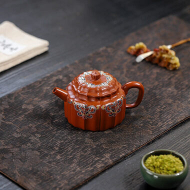 Full Handmade Yixing Zisha Teapot [Wucai De Zhong] (Xiao Meiyao Zhu Ni – 150ml)