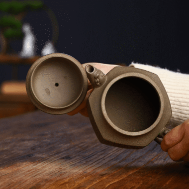 Full Handmade Yixing Zisha Teapot [Wucai Xiangyun] (Qing Duan/Jiao Ni – 330ml)