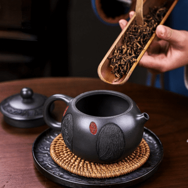 Full Handmade Yixing Zisha Teapot [Xiang Yun Xishi] (Shenjing Mo Lu Ni – 430ml)
