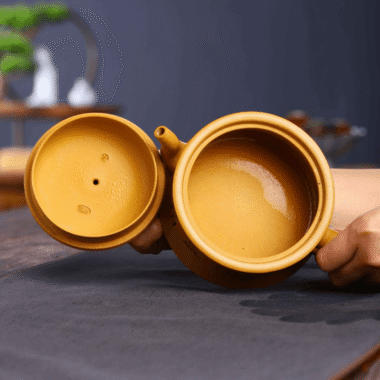 Full Handmade Yixing Zisha Teapot [Xiangyuan Yiqing] (Huangjin Duan – 300ml)