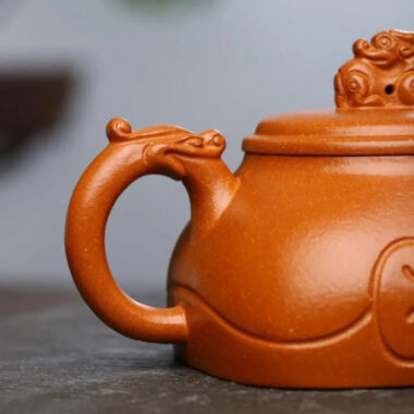 Full Handmade Yixing Zisha Teapot [Xiangyun Ruyi Pot] (Jiang Po Ni – 300ml)