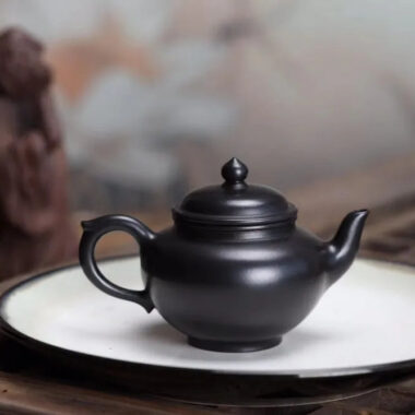 Full Handmade Yixing Zisha Teapot [Xiao Ying Pot] (Hei Ni – 180/220ml)