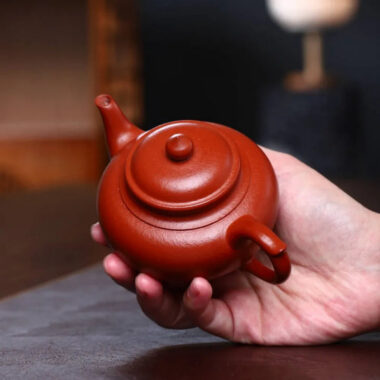Full Handmade Yixing Zisha Teapot [Xiao Ying Pot] (Xiao Meiyao Zhu Ni – 200ml)
