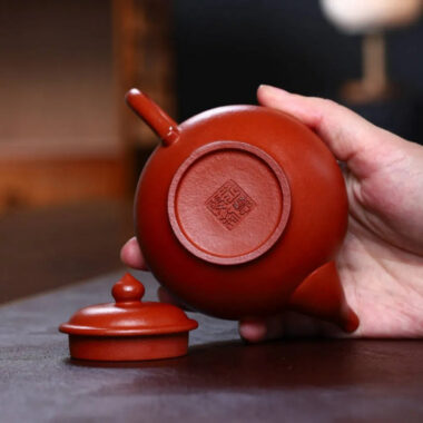 Full Handmade Yixing Zisha Teapot [Xiao Ying Pot] (Xiao Meiyao Zhu Ni – 200ml)