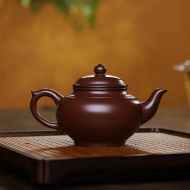 Full Handmade Yixing Zisha Teapot [Xiao Ying Pot] (Zi Ni – 230ml)