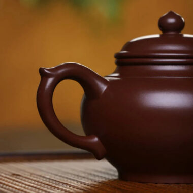 Full Handmade Yixing Zisha Teapot [Xiao Ying Pot] (Zi Ni – 230ml)