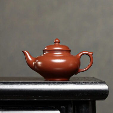 Full Handmade Yixing Zisha Teapot [Xiao Ying Pot] (Zi Zhu Ni – 180ml)