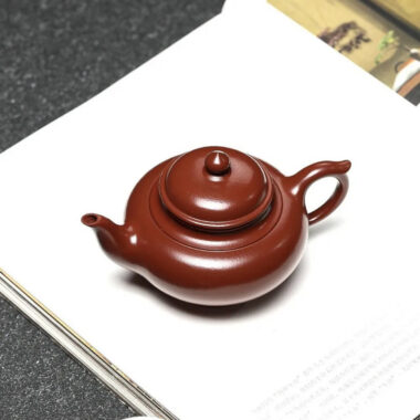 Full Handmade Yixing Zisha Teapot [Xiao Ying Pot] (Zi Zhu Ni – 180ml)