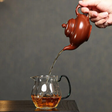 Full Handmade Yixing Zisha Teapot [Xiao Ying Pot] (Zi Zhu Ni – 180ml)