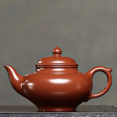 Full Handmade Yixing Zisha Teapot [Xiao Ying Pot] (Zi Zhu Ni – 180ml)