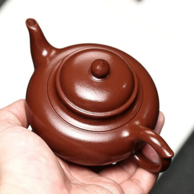 Full Handmade Yixing Zisha Teapot [Xiao Ying Pot] (Zi Zhu Ni – 180ml)