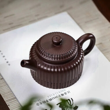 Full Handmade Yixing Zisha Teapot [Xin Jing De Zhong] (Zi Jia Ni – 350ml)