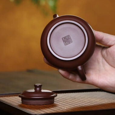 Full Handmade Yixing Zisha Teapot [Xin Pan Pot] (Zi Ni – 200ml)