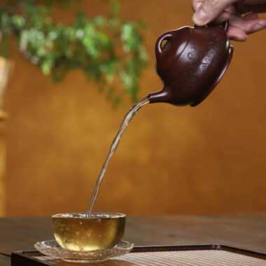 Full Handmade Yixing Zisha Teapot [Xin Piao Pot] (Zi Ni – 190ml)