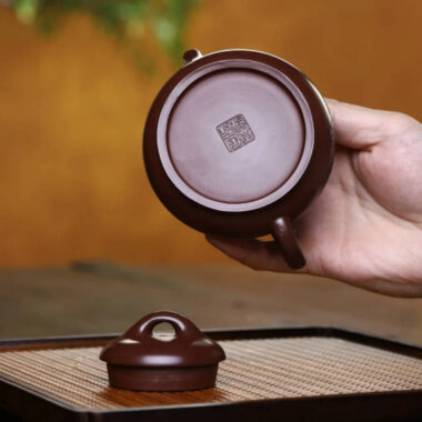 Full Handmade Yixing Zisha Teapot [Xin Piao Pot] (Zi Ni – 190ml)