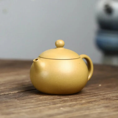 Full Handmade Yixing Zisha Teapot [Xishi Pot] (Huangjin Duan Ni – 200ml)