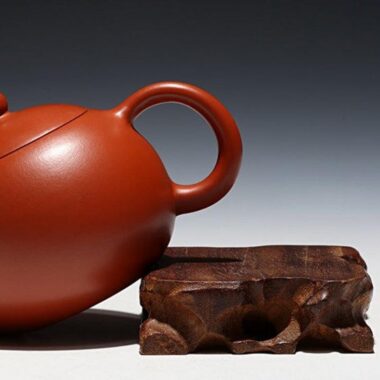 Full Handmade Yixing Zisha Teapot [Xishi Pot] (Zhu Ni – 260ml)