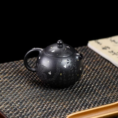 Full Handmade Yixing Zisha Teapot [Xixin Xishi] (Hei Luolan – 220ml)
