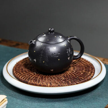 Full Handmade Yixing Zisha Teapot [Xixin Xishi] (Hei Luolan – 220ml)