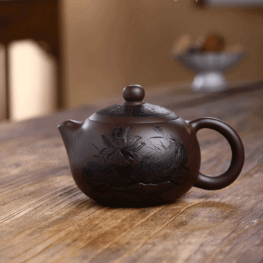 Full Handmade Yixing Zisha Teapot [Ya Shi Liu Xiang] (Zi Jia Ni – 300ml)