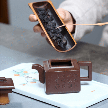 Full Handmade Yixing Zisha Teapot [Yaming Sifang] (Lao Zi Ni – 200ml)