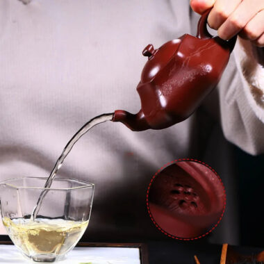 Full Handmade Yixing Zisha Teapot [Yi Hong Qing Quan] (Lao Zi Ni – 260ml)