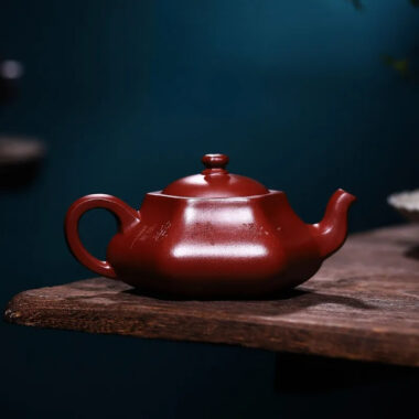 Full Handmade Yixing Zisha Teapot [Yi Hong Qing Quan] (Lao Zi Ni – 260ml)